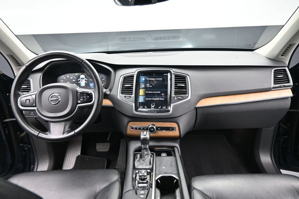 Used 2021 Volvo XC90 T5 Momentum w/ Protection Package Premier AWD/4WD image 20