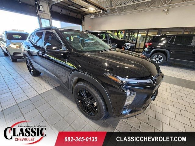 Used 2025 Chevrolet Trax ACTIV w/ Driver Confidence Package image 1