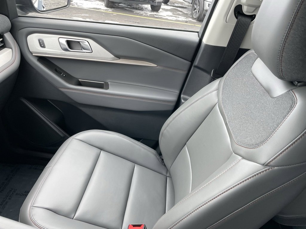New 2026 Ford Explorer Active image 23