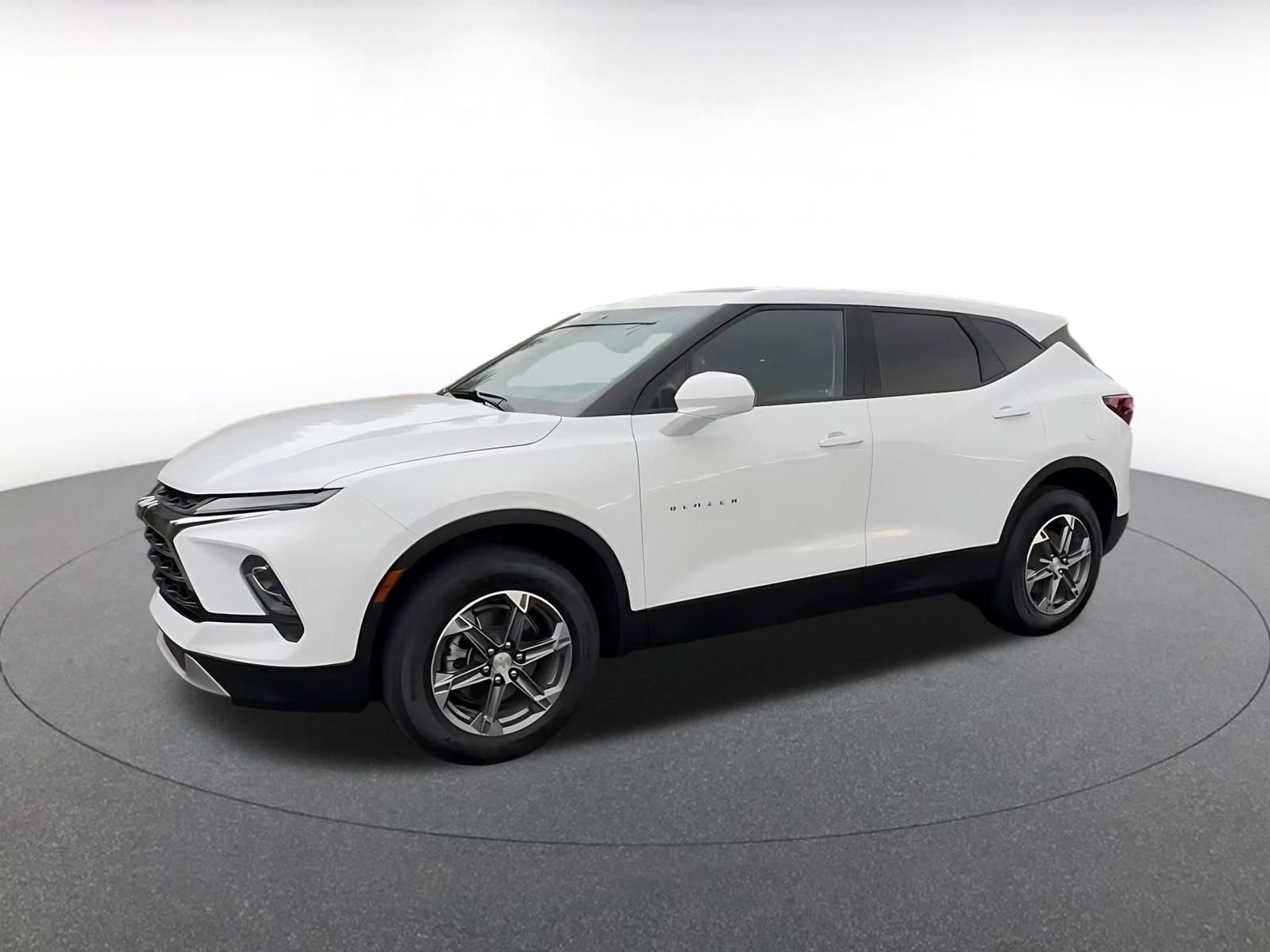 Used 2025 Chevrolet Blazer LT image 8