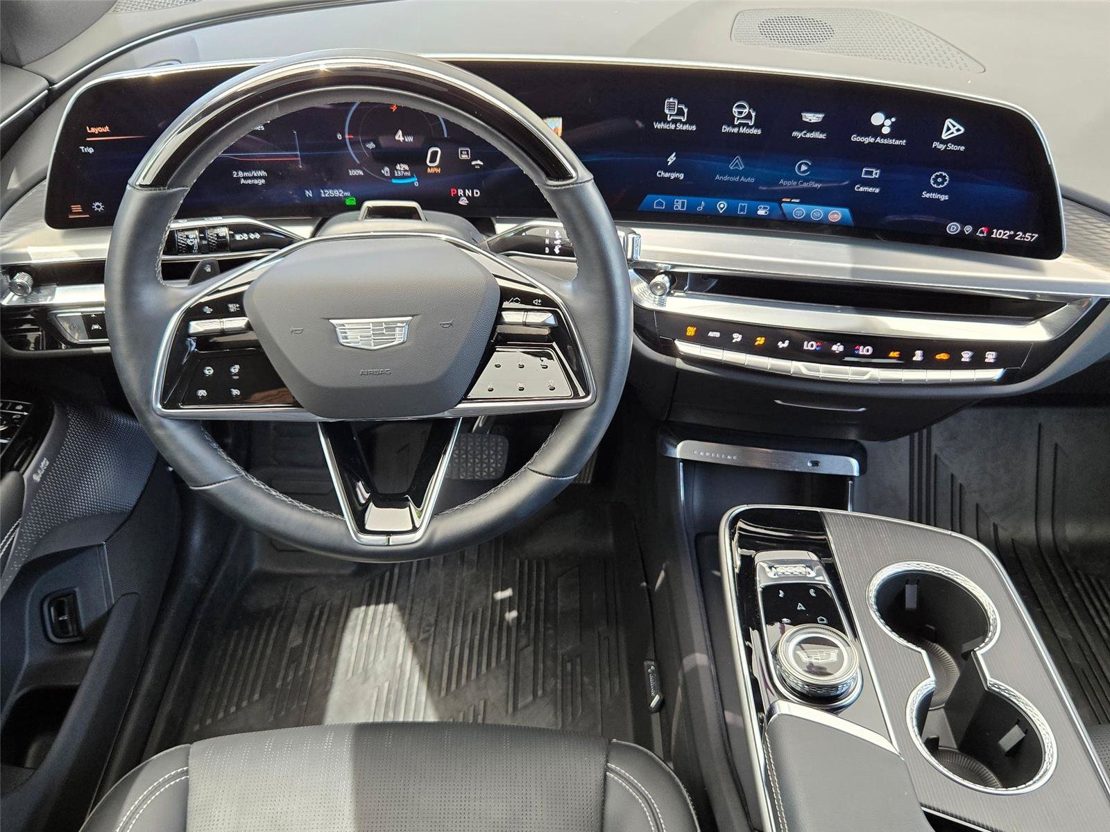 Used 2025 Cadillac Lyriq Luxury w/ LPO, Floor Liner Package AWD/4WD image 14