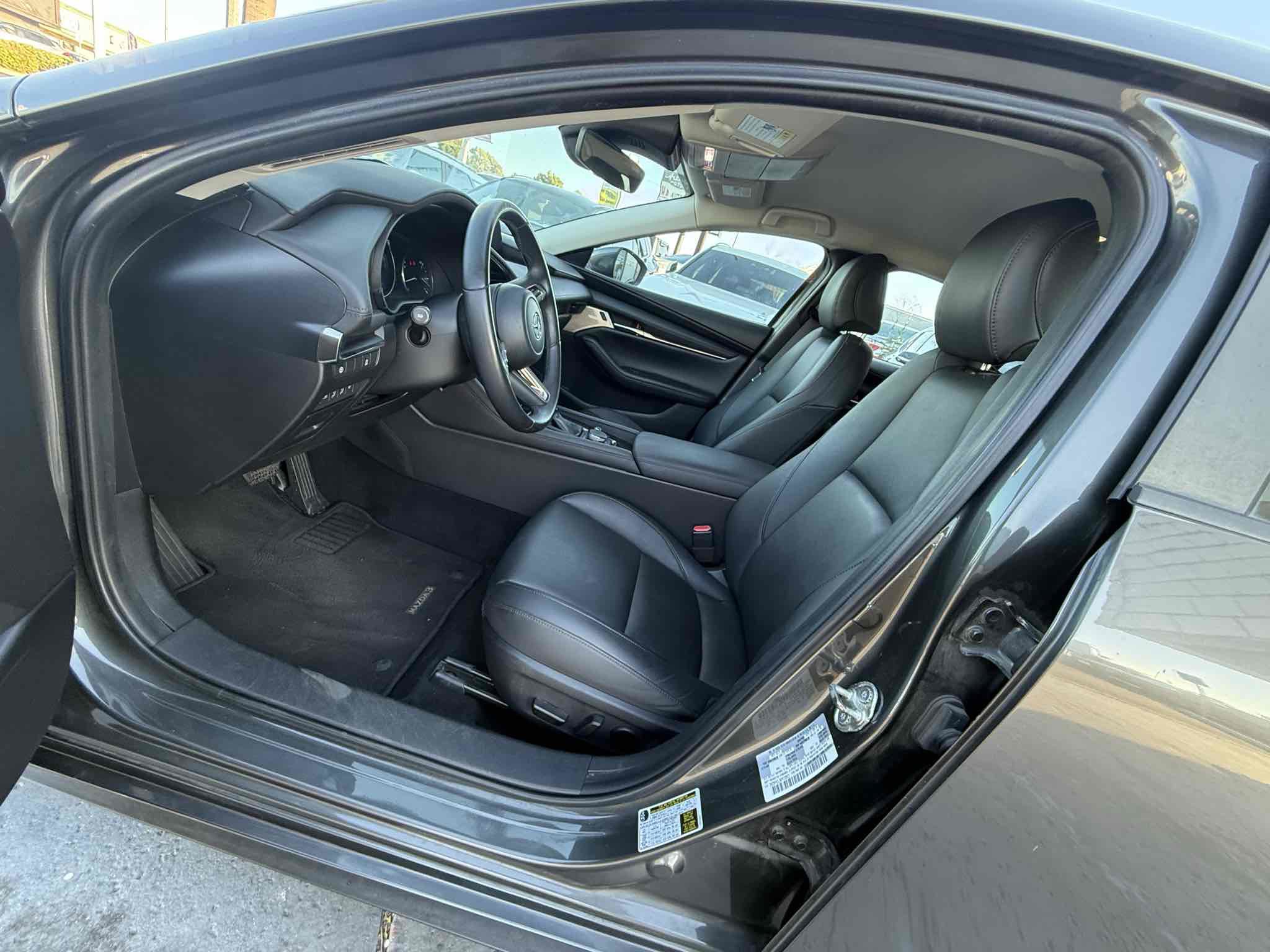 Used 2019 MAZDA MAZDA3 Sedan w/ Preferred Package image 84