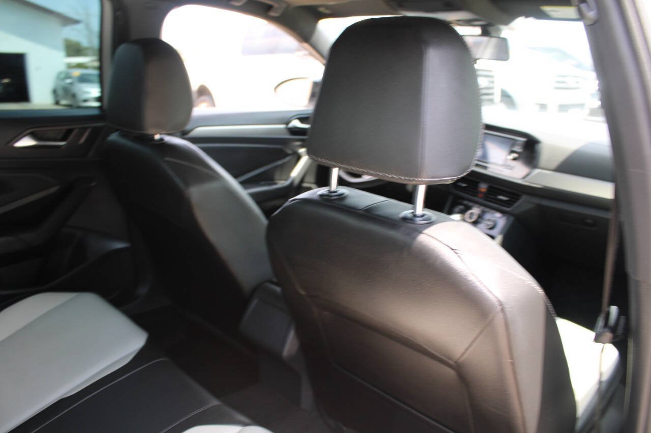 Used 2019 Volkswagen Jetta R-Line FWD image 10