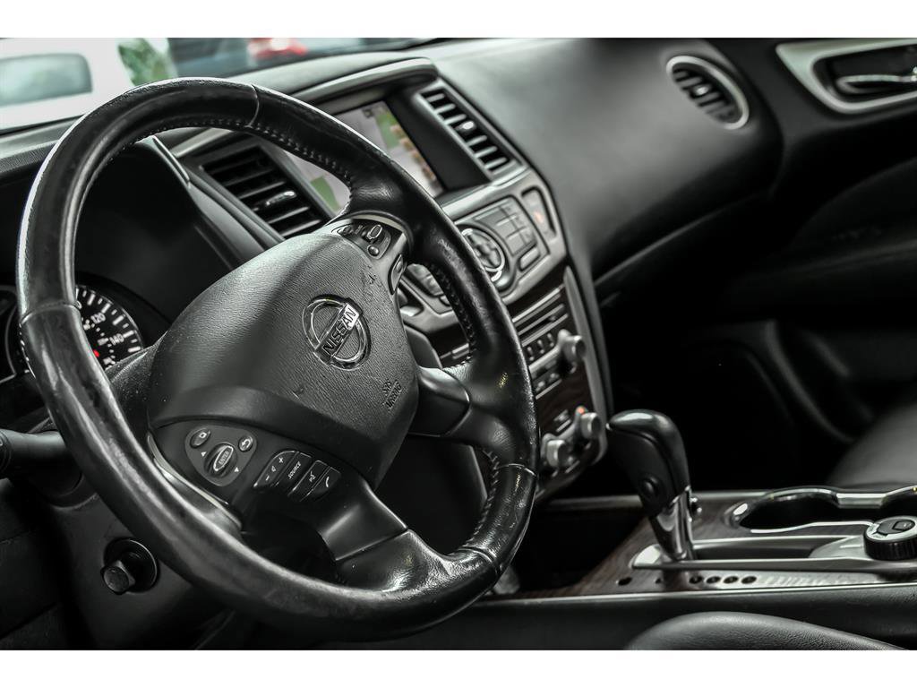 Used 2019 Nissan Pathfinder Platinum image 15