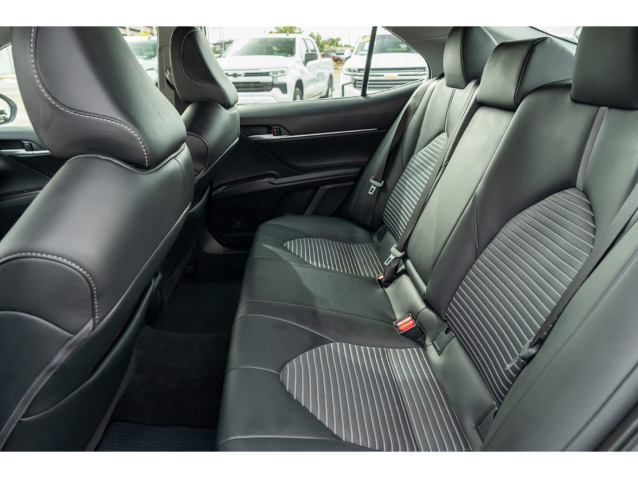 Used 2024 Toyota Camry SE FWD image 13