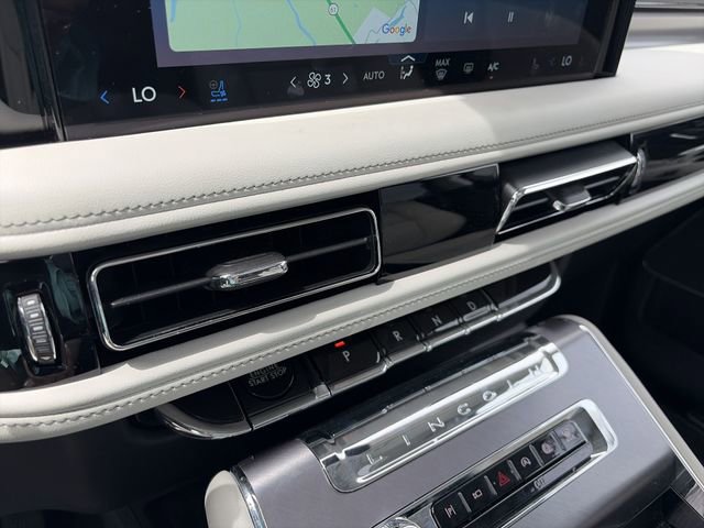 Used 2025 Lincoln Aviator AWD w/ Equipment Group 101A image 19