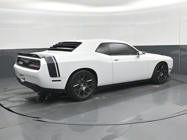 Used 2016 Dodge Challenger R/T Scat Pack RWD image 28