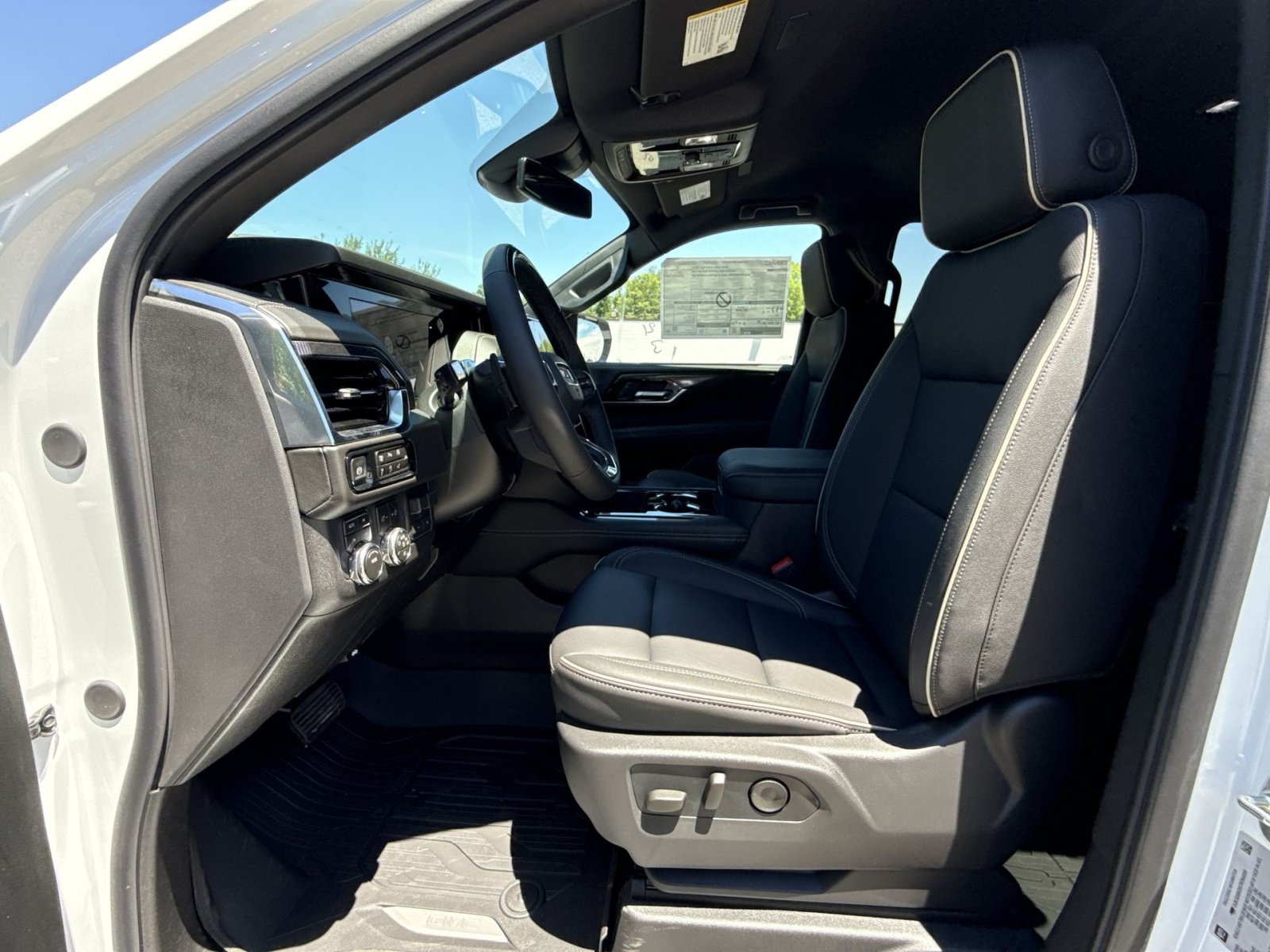 New 2026 GMC Yukon Elevation AWD/4WD image 13