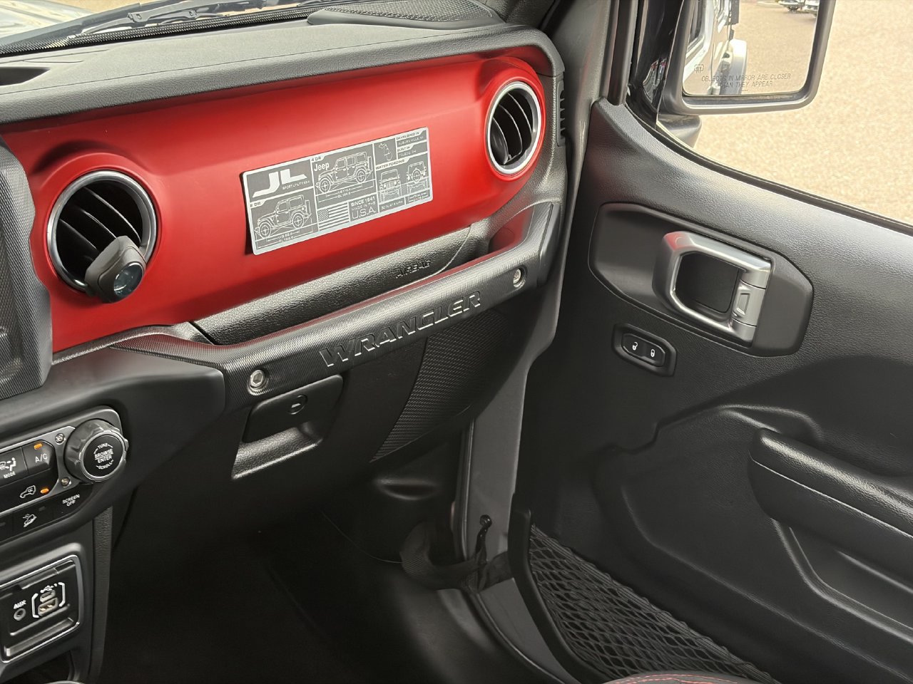 Used 2019 Jeep Wrangler Unlimited Rubicon w/ Safety Group AWD/4WD image 18