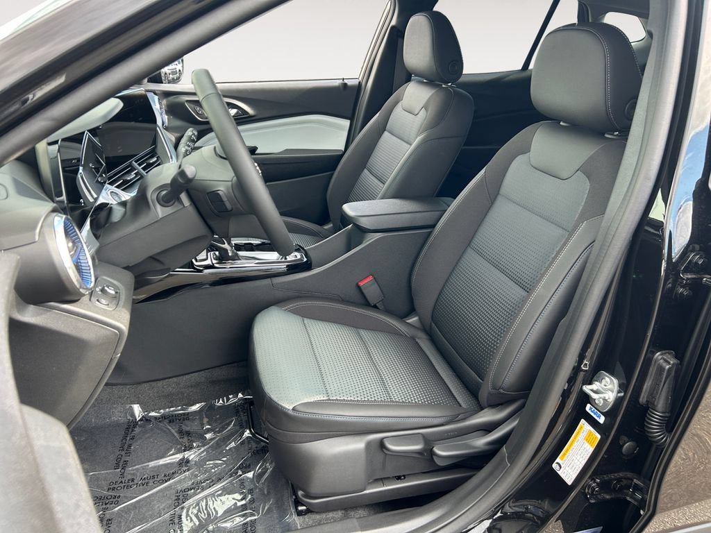 New 2026 Chevrolet Trax LT w/ LT Convenience Package FWD image 6