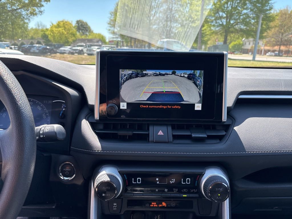 Used 2025 Toyota RAV4 XLE AWD/4WD image 44