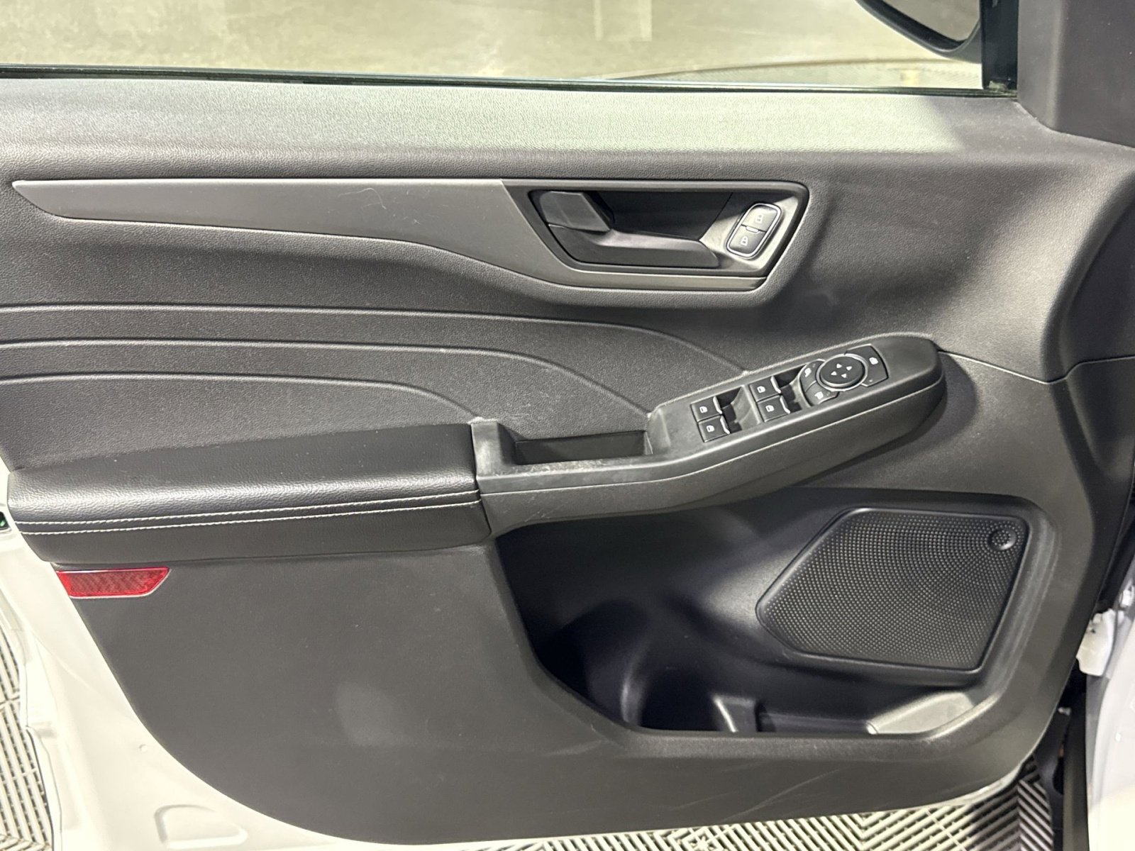 Used 2023 Ford Escape Active AWD/4WD image 15