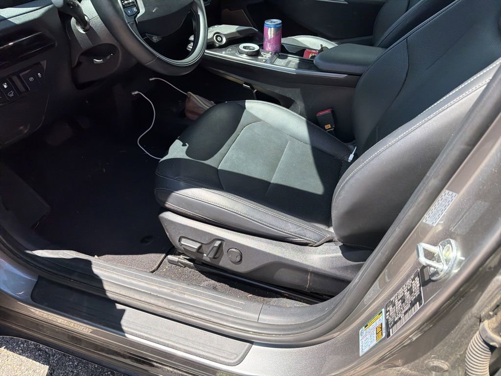 Used 2022 Kia EV6 Wind w/ Wind Technology Package AWD/4WD image 18