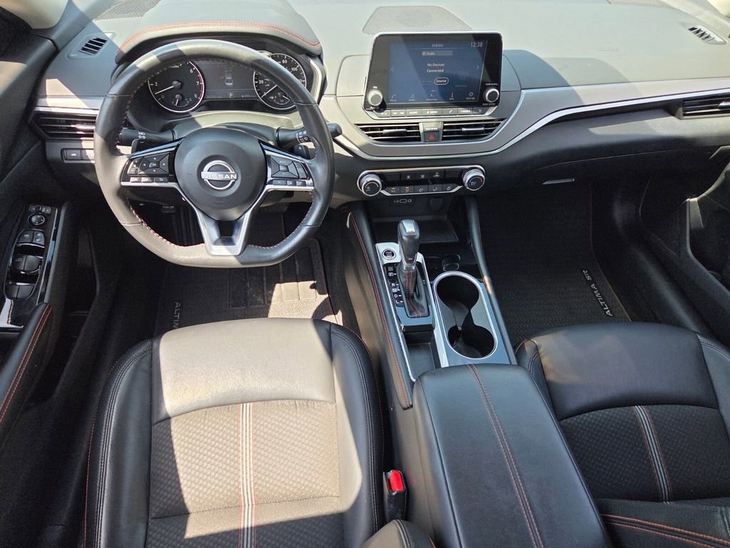 Used 2025 Nissan Altima 2.5 SR image 8