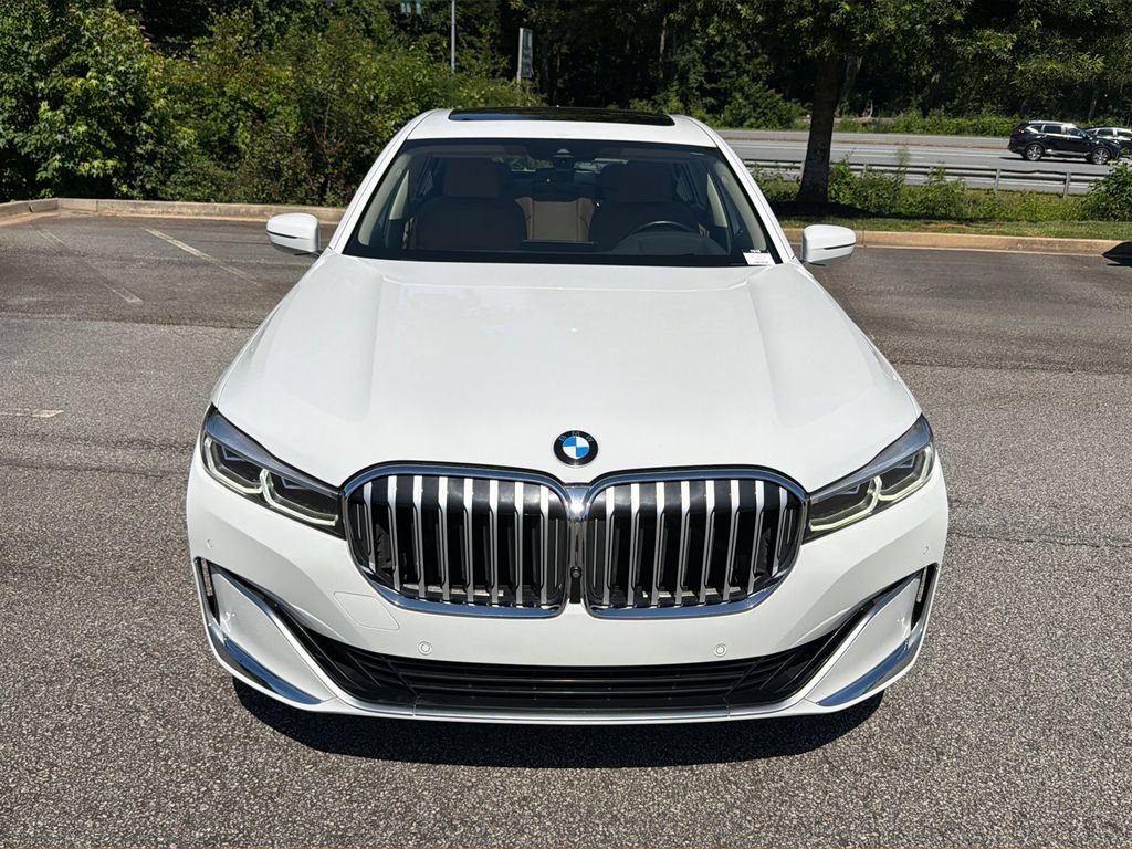 Used 2022 BMW 740i w/ Premium Package RWD image 2