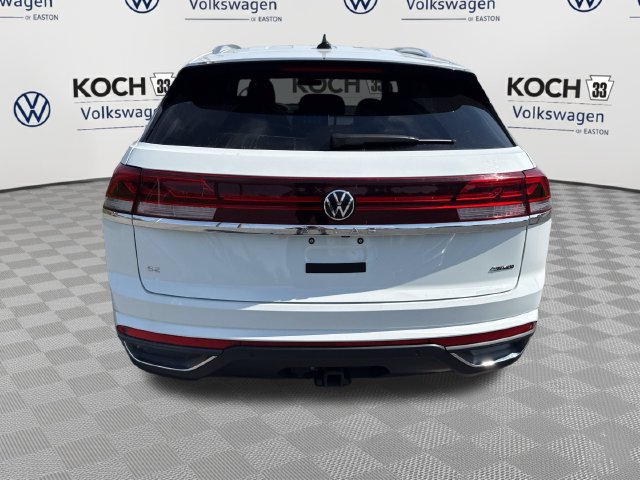 Used 2024 Volkswagen Atlas Cross Sport SE AWD/4WD image 7
