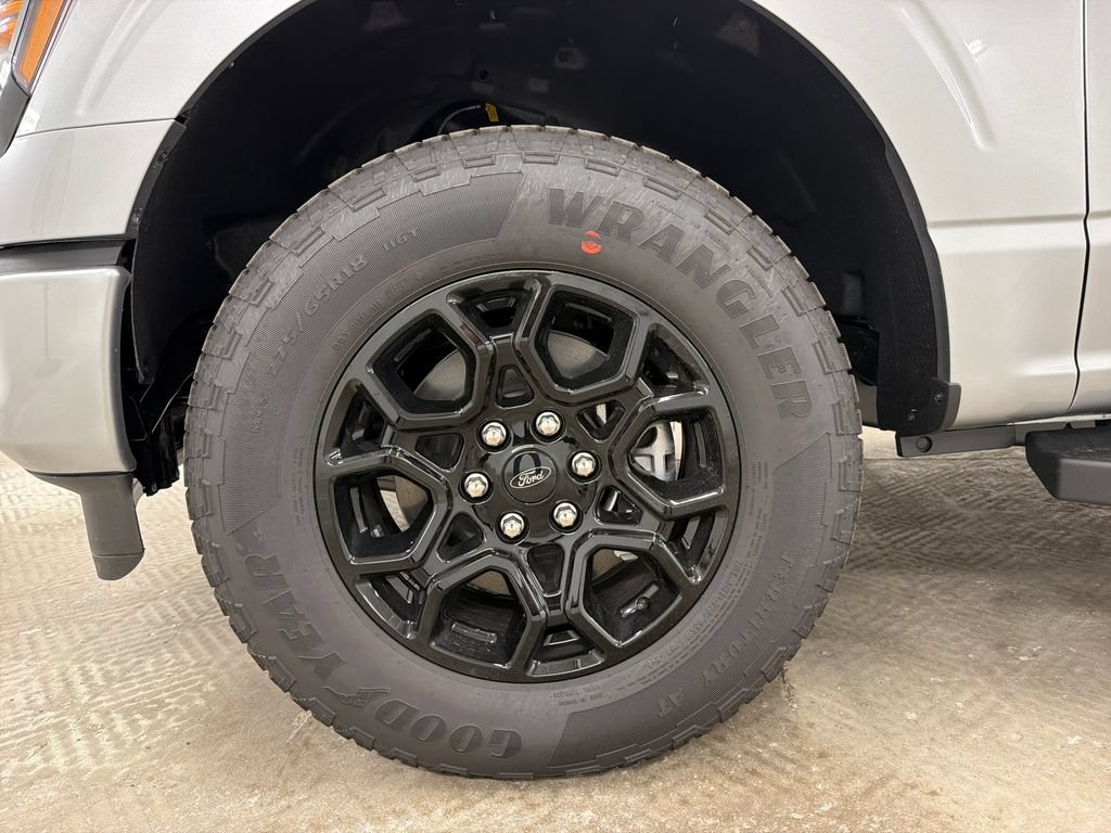New 2026 Ford F150 XLT w/ FX4 Off-Road Package AWD/4WD image 11