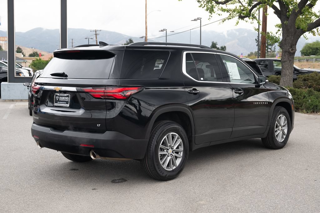 Used 2023 Chevrolet Traverse LT FWD image 4