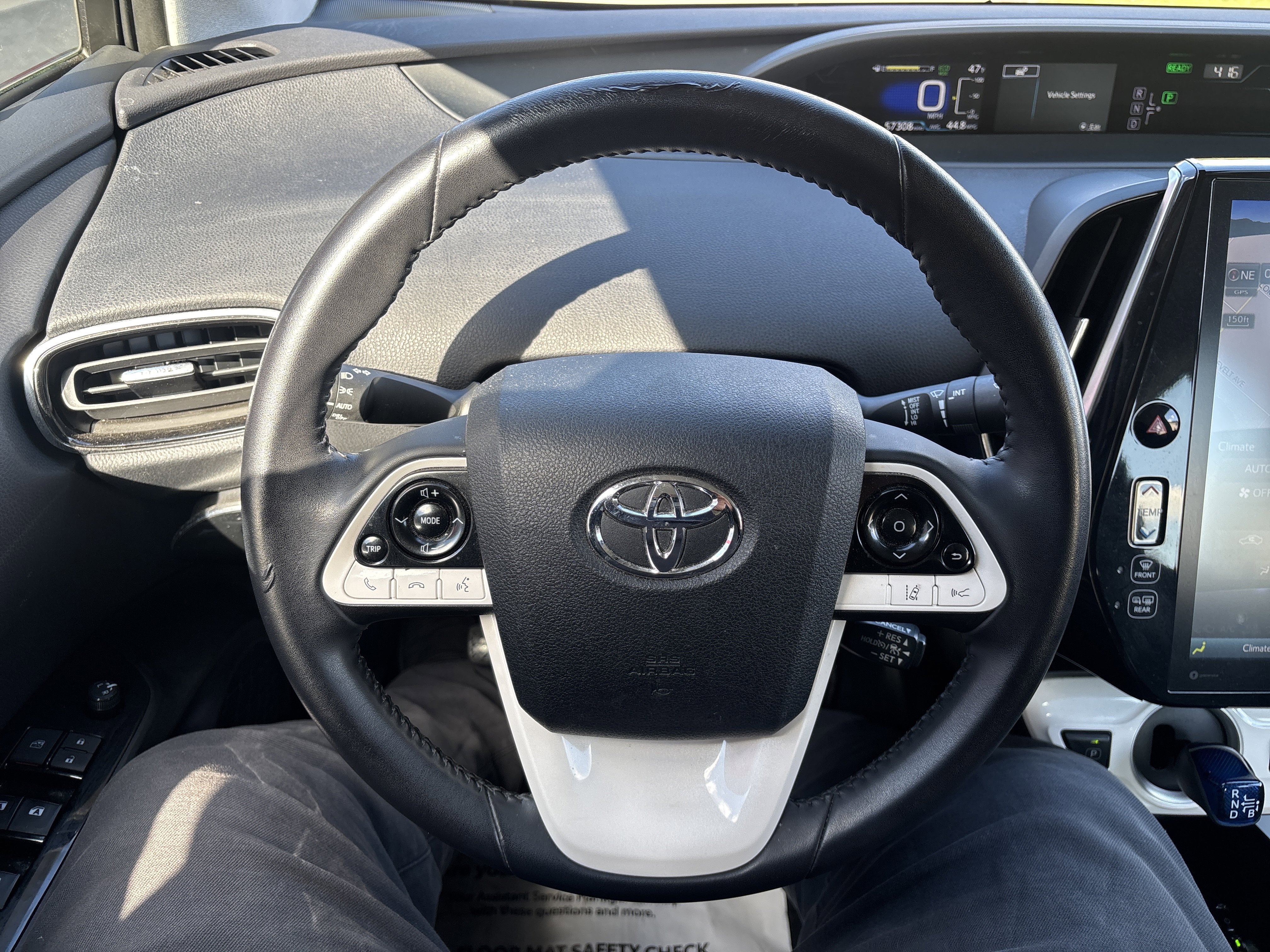 Used 2018 Toyota Prius Prime Premium image 18