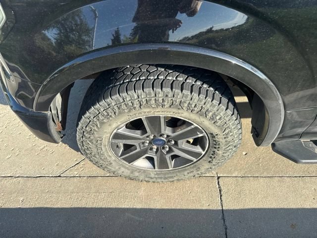 Used 2017 Ford F150 XLT w/ Equipment Group 301A Mid AWD/4WD image 11