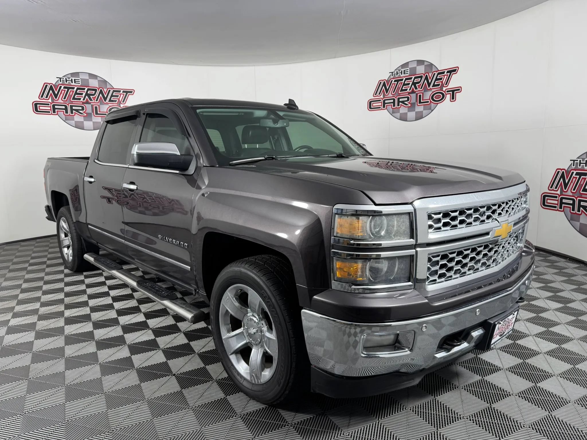 Used 2015 Chevrolet Silverado 1500 LTZ w/ LTZ Plus Package AWD/4WD image 9