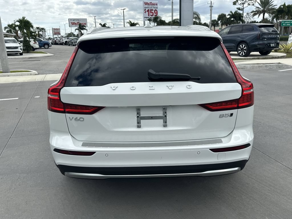 New 2026 Volvo V60 B5 Cross Country Plus w/ Protection Package Premier AWD/4WD image 7