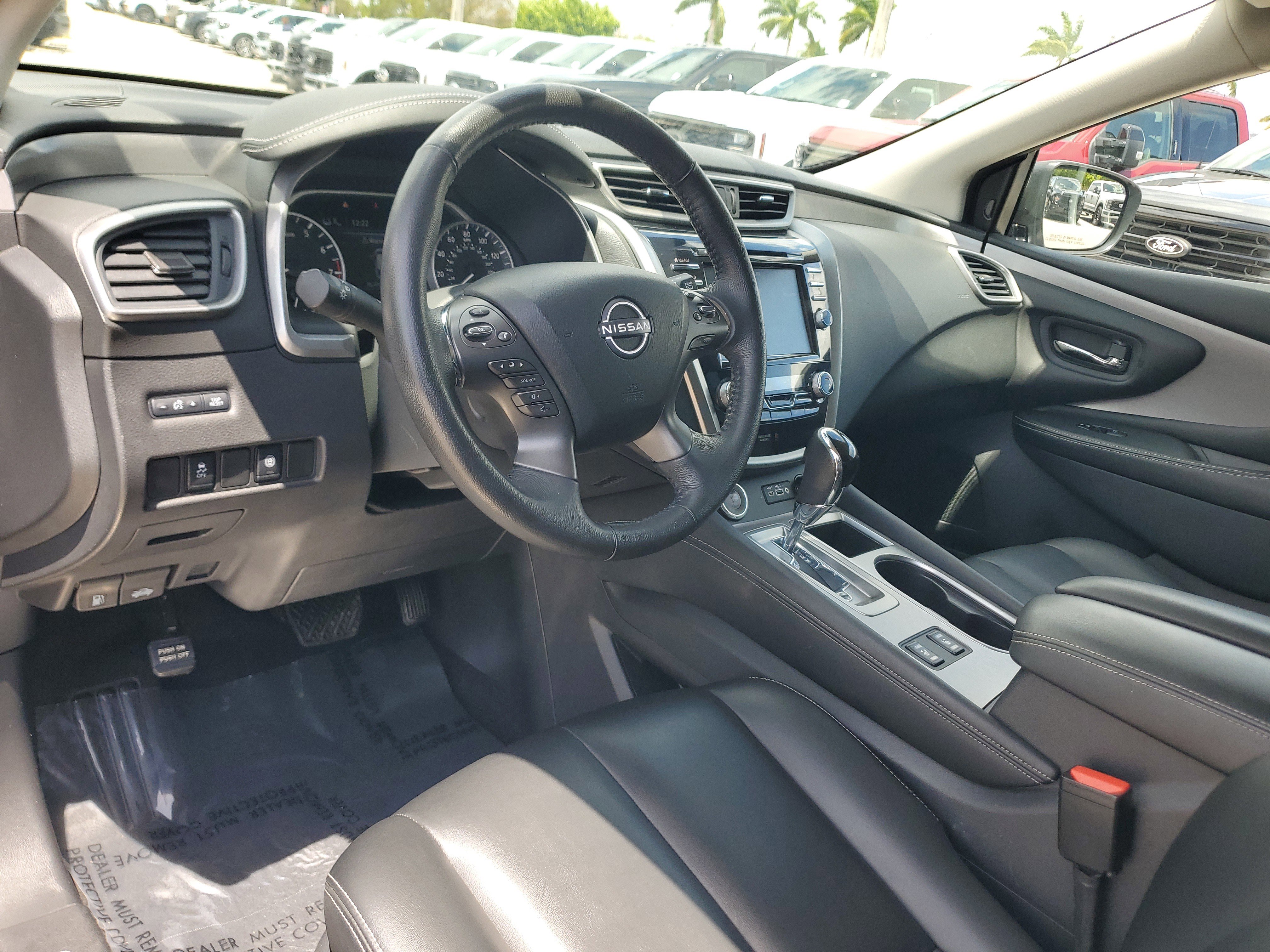 Certified 2024 Nissan Murano SV w/ SV Midnight Edition Package FWD image 9