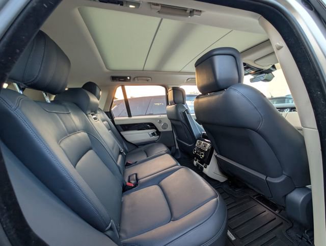 Used 2019 Land Rover Range Rover HSE image 11