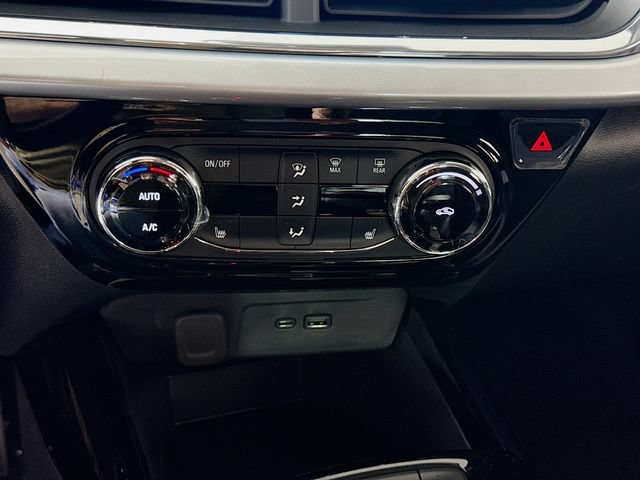 New 2026 Chevrolet Trax LT w/ LT Convenience Package FWD image 17
