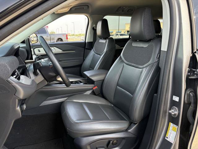 Certified 2025 Ford Explorer Active w/ Active Comfort Package RWD image 25
