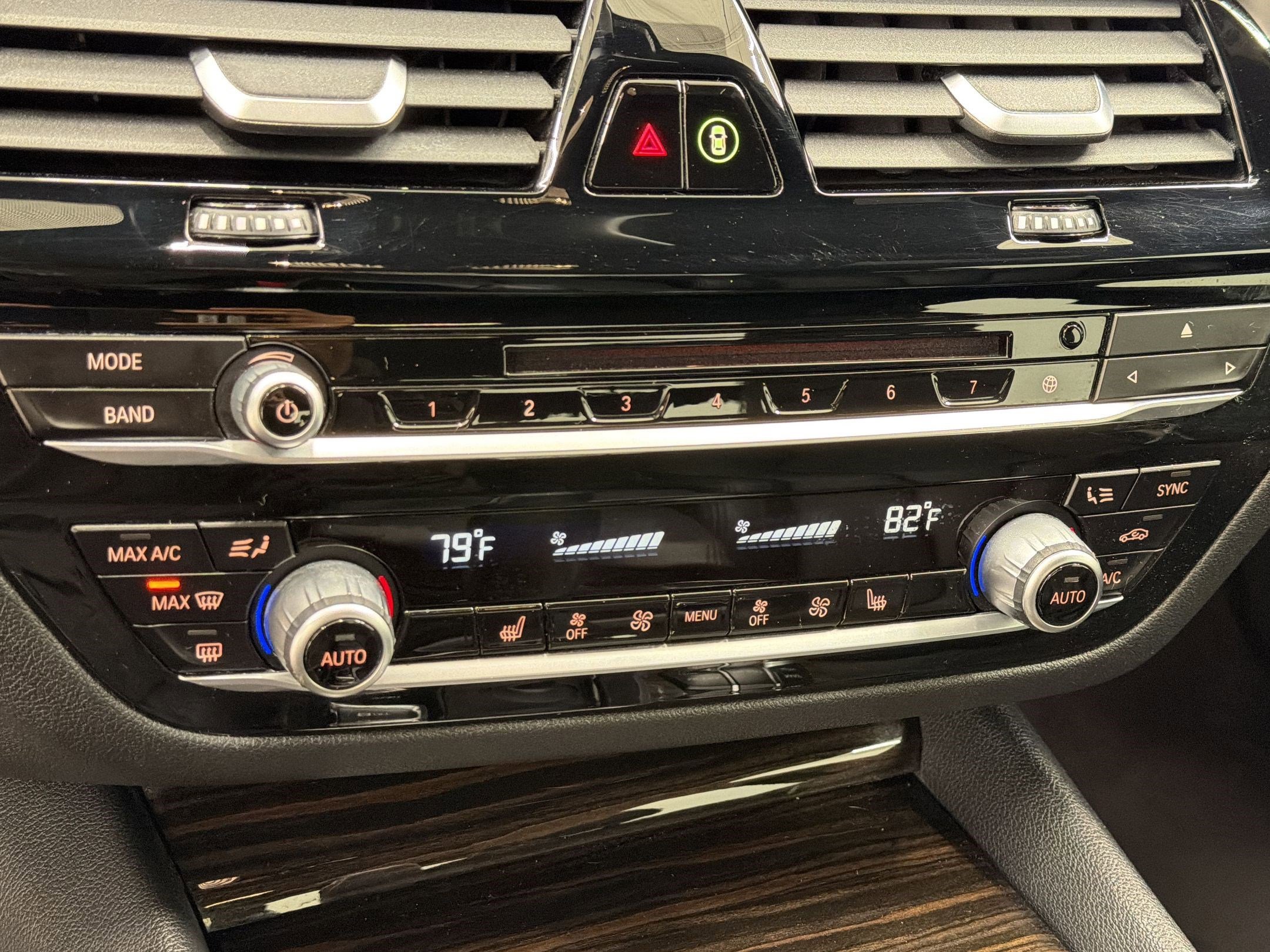 Used 2019 BMW 530i w/ Convenience Package image 18