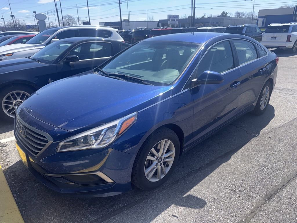 Used 2017 Hyundai Sonata SE w/ Cargo Package image 1