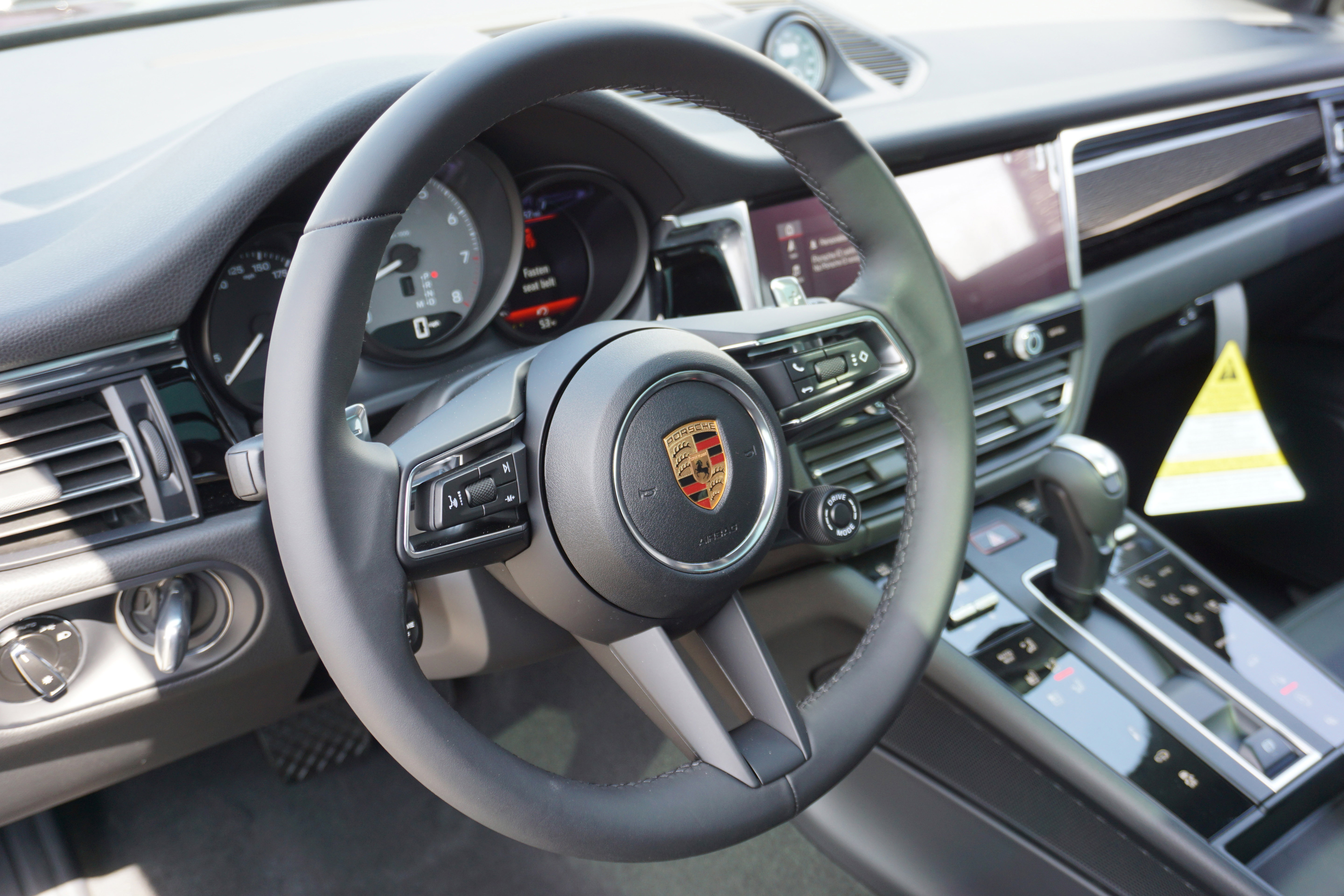 New 2026 Porsche Macan S image 4