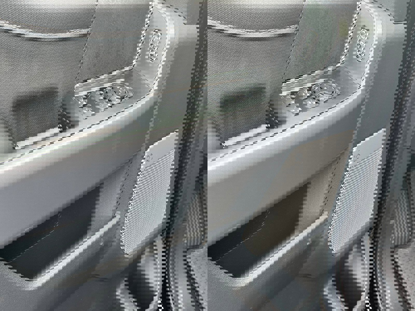 New 2025 Ford F150 XLT w/ Equipment Group 303A High image 19