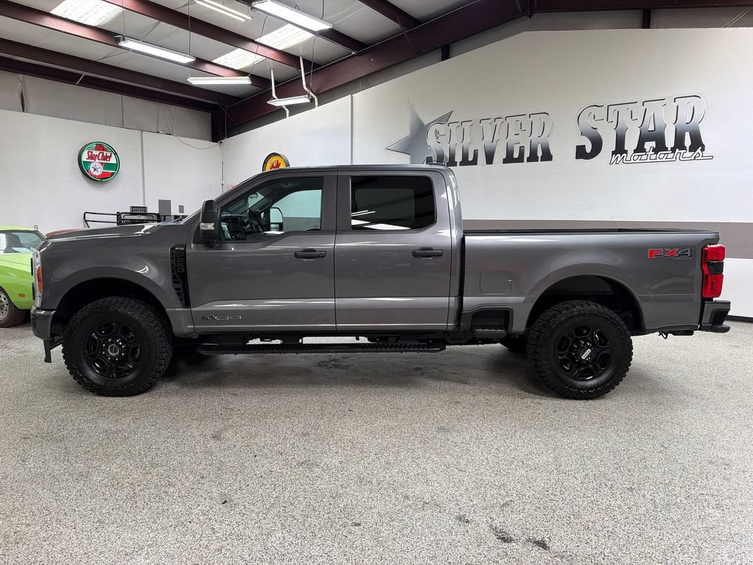 Used 2023 Ford F250 XL w/ STX Appearance Package AWD/4WD image 3