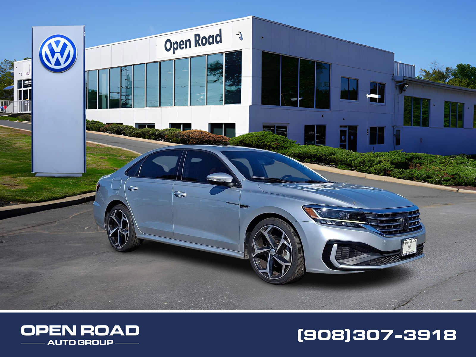Used 2021 Volkswagen Passat 2.0T R-Line FWD image 1