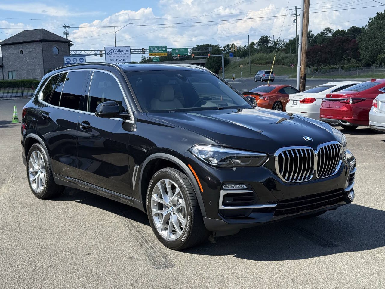 Used 2021 BMW X5 sDrive40i w/ Premium Package RWD image 2