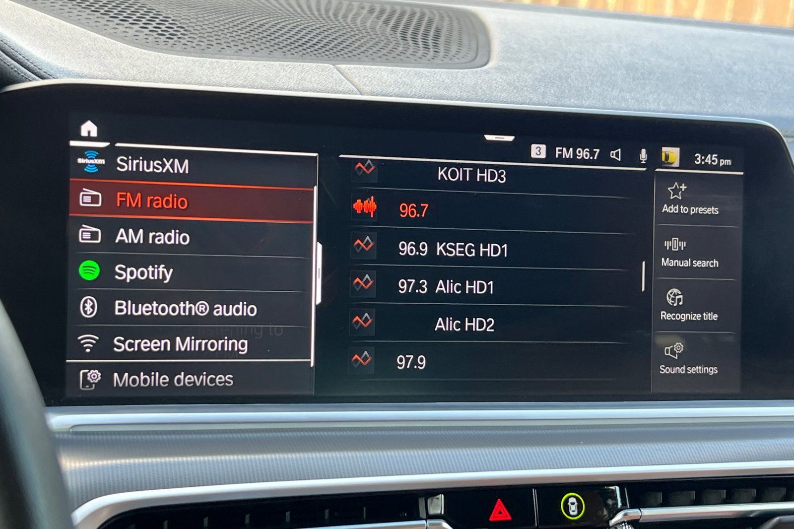 Used 2022 BMW X5 xDrive40i w/ Parking Assistance Package image 19