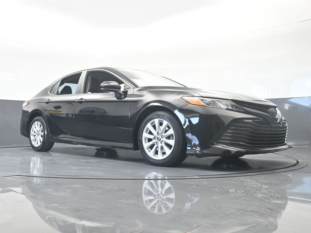 Used 2019 Toyota Camry LE image 61
