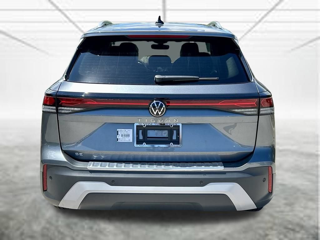 New 2026 Volkswagen Tiguan SE FWD image 6