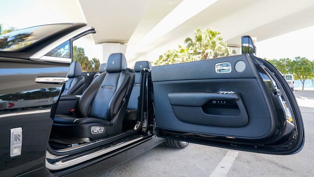Used 2016 Rolls-Royce Dawn image 45
