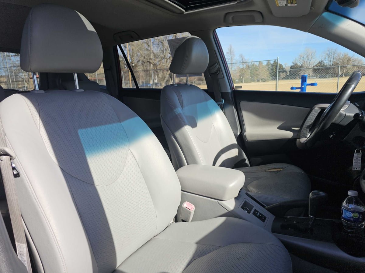 Used 2008 Toyota RAV4 Limited AWD/4WD image 39