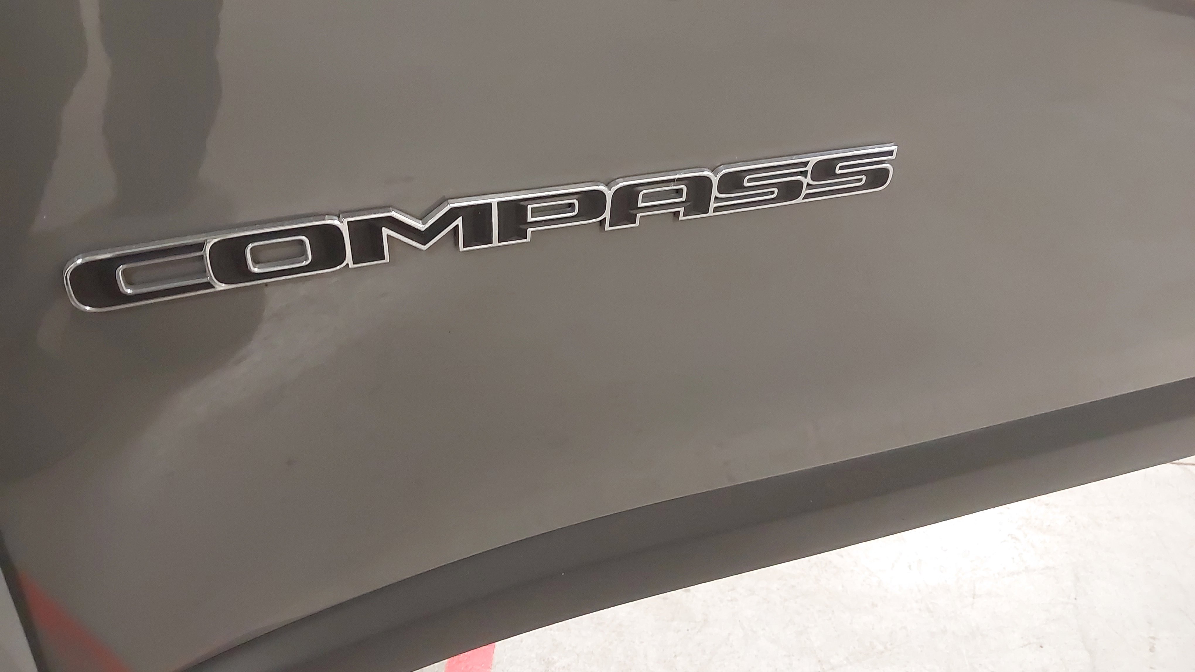 Used 2023 Jeep Compass Latitude w/ Convenience Group AWD/4WD image 32