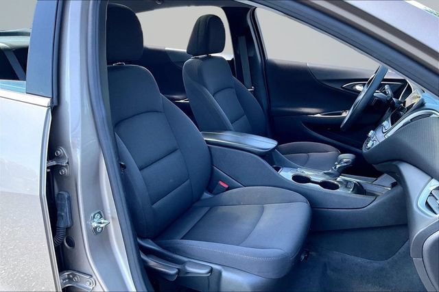 Used 2024 Chevrolet Malibu LT FWD image 28