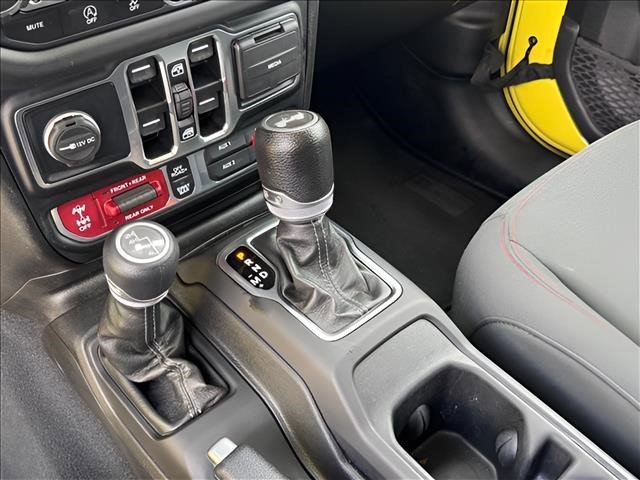 Used 2024 Jeep Wrangler Unlimited Rubicon AWD/4WD image 28