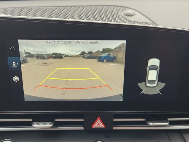 Used 2022 Hyundai Elantra Limited FWD image 6
