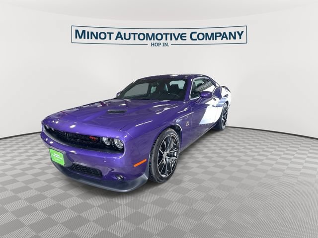 Certified 2016 Dodge Challenger R/T Scat Pack w/ Leather Interior Group RWD image 5