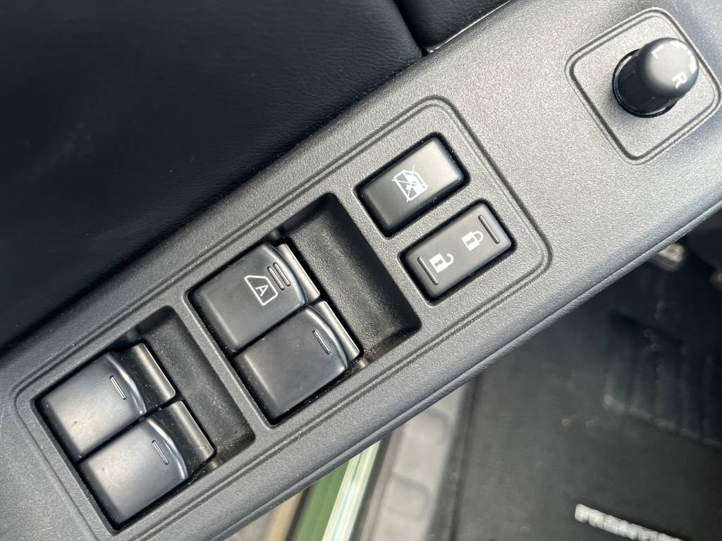 Certified 2025 Nissan Frontier Pro-X RWD image 15