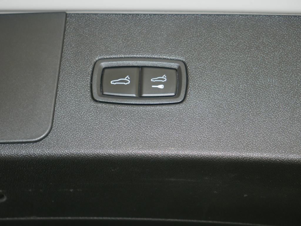 Certified 2023 Porsche Cayenne AWD/4WD image 21