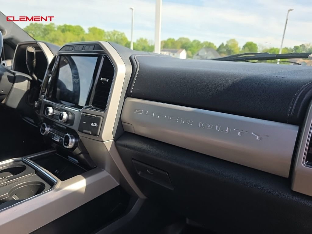 Used 2022 Ford F350 Lariat w/ Black Appearance Package AWD/4WD image 11